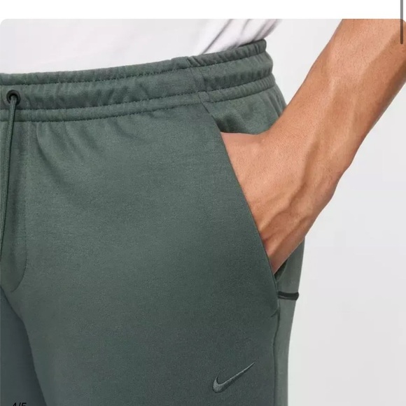 Nike Primary Dri-Fit UV Versatile Jogger Pants XL Tall - Picture 4 of 7